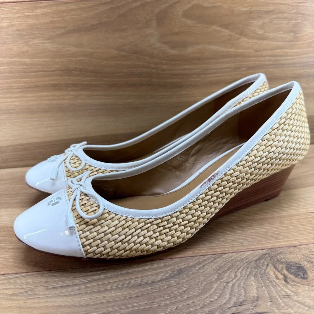 Tory Burch Wicker Raffia Wedge Pumps 10.5 M White Natural Bow Cap Toe Low Heel